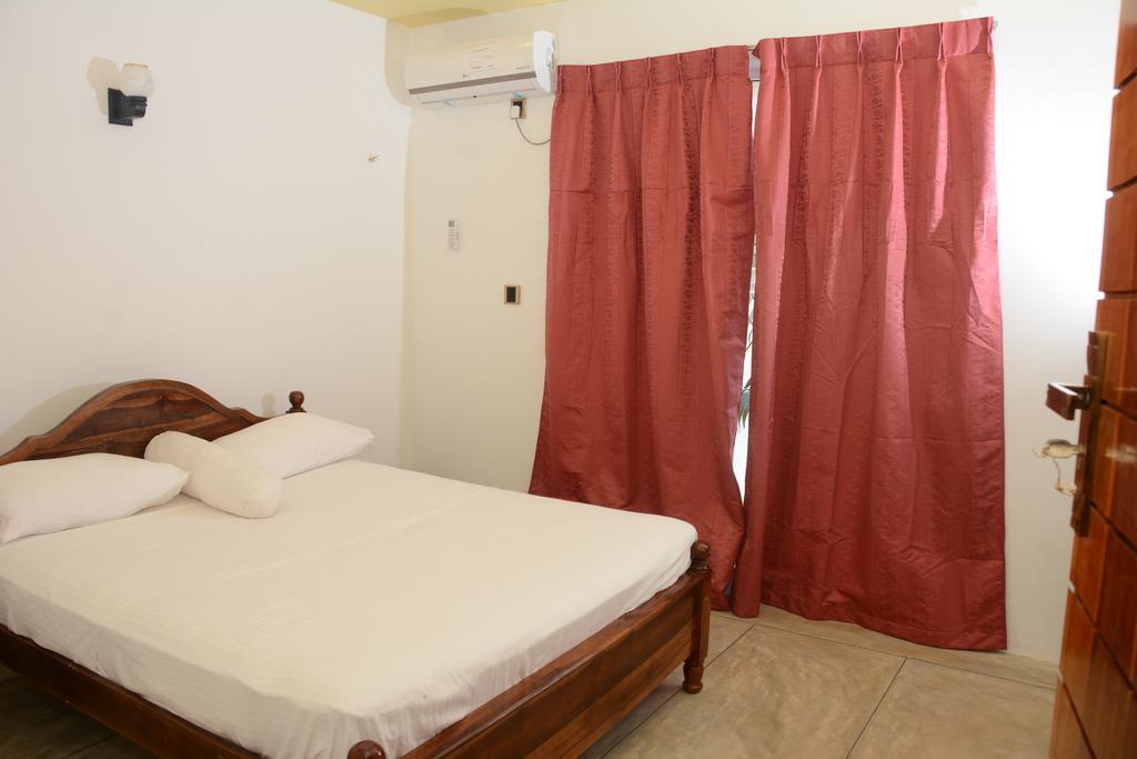 Hotel Tobiko ตรินโคมาลี ภายนอก รูปภาพ