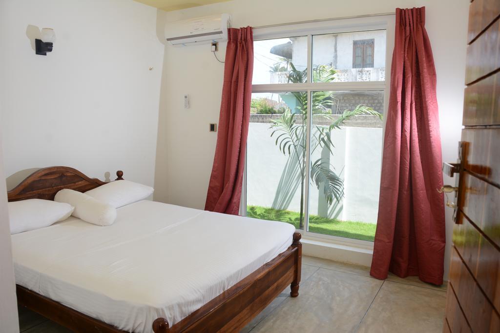 Hotel Tobiko ตรินโคมาลี ภายนอก รูปภาพ